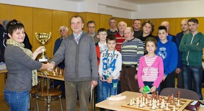 Šachová súťaž „SENIOR verzus  JUNIOR“
